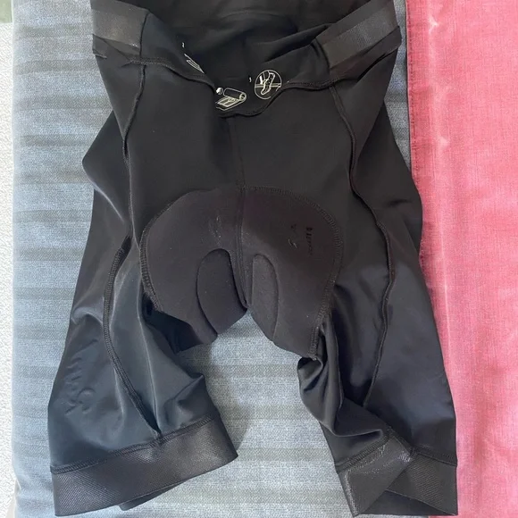 Two pairs of Rapha Core Cargo Cycling Shorts - Picture 4 of 6